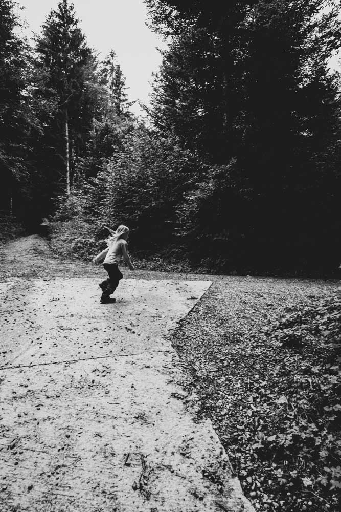 © Priska Leutenegger · Mensch · Fotografie · Schwarzweiss · Schwarzweissfotografie · Kids